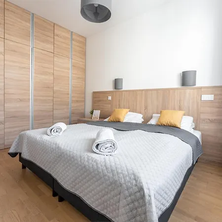 River Luxury Apartment *
